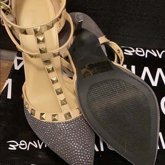 High heels - Picture 2 of 2